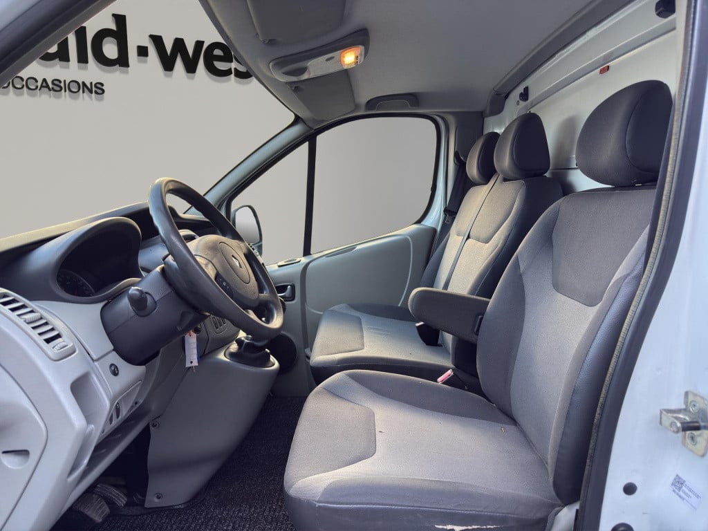 Renault Trafic 2.0 dci t29 l1h1 airco cruise navi 3 zits
