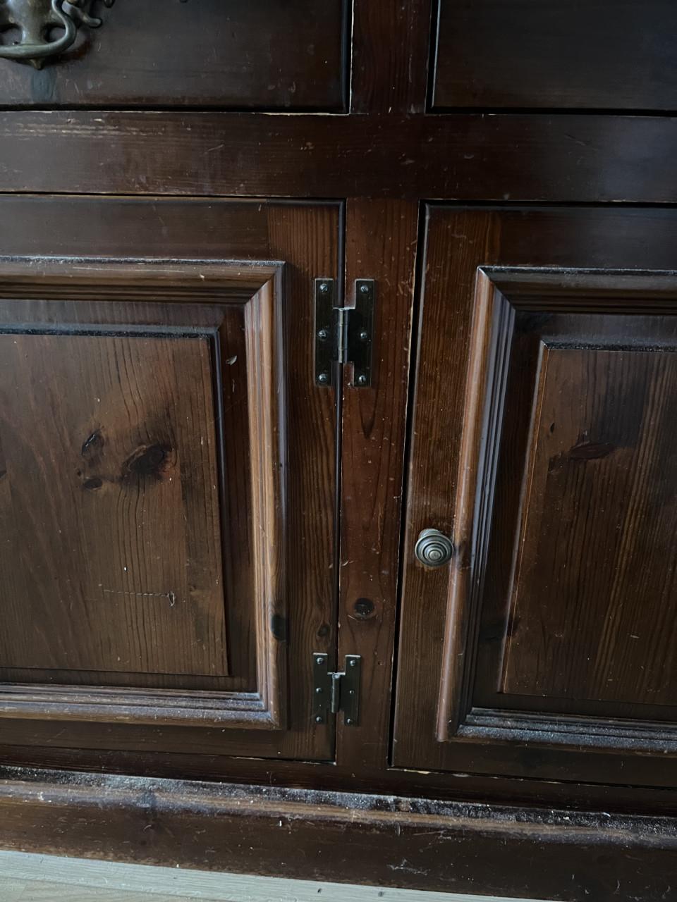 Donkerbruine buffetkast