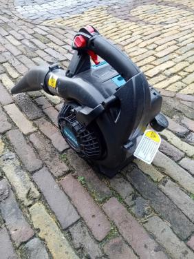 Makita bladblazer