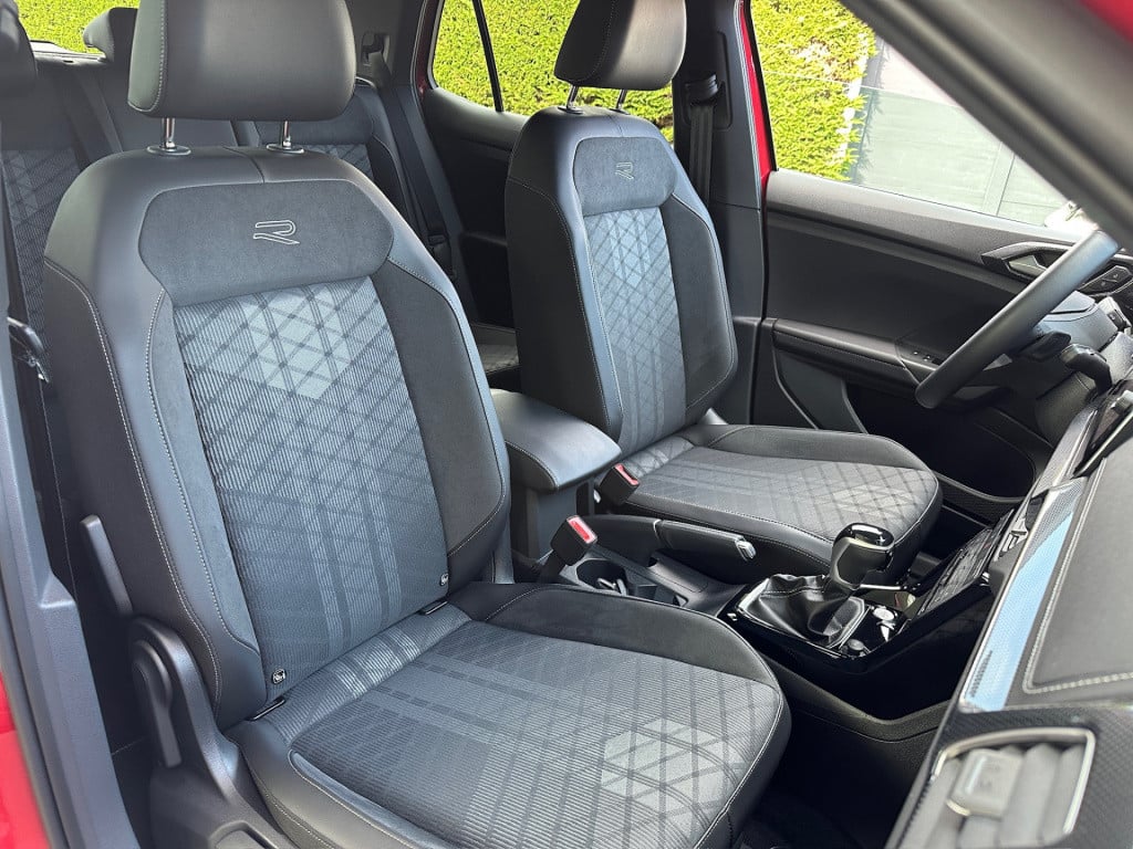 Volkswagen T-cross 1.0 tsi dsg r-line | iq light | dode hoek | keyless | vi
