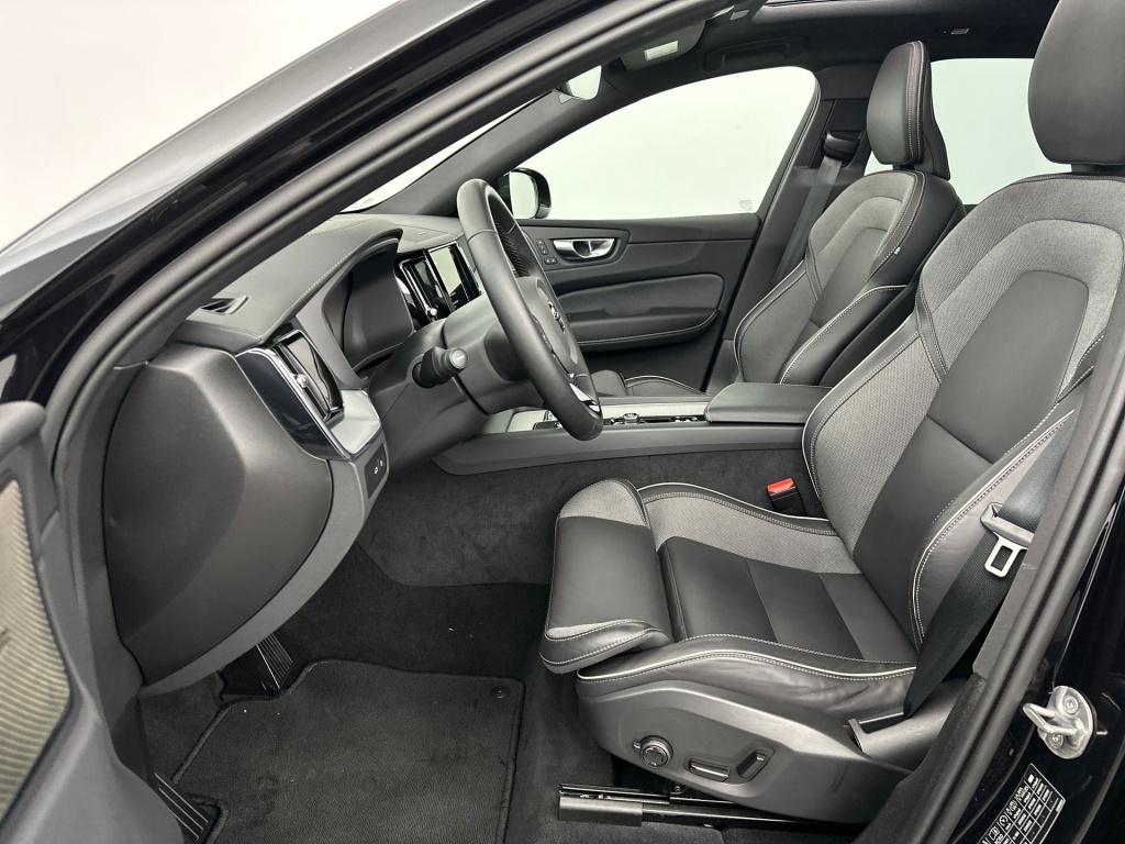 Volvo XC60 t6 398pk recharge ultra black edition| pano| 360camera| trekhaak