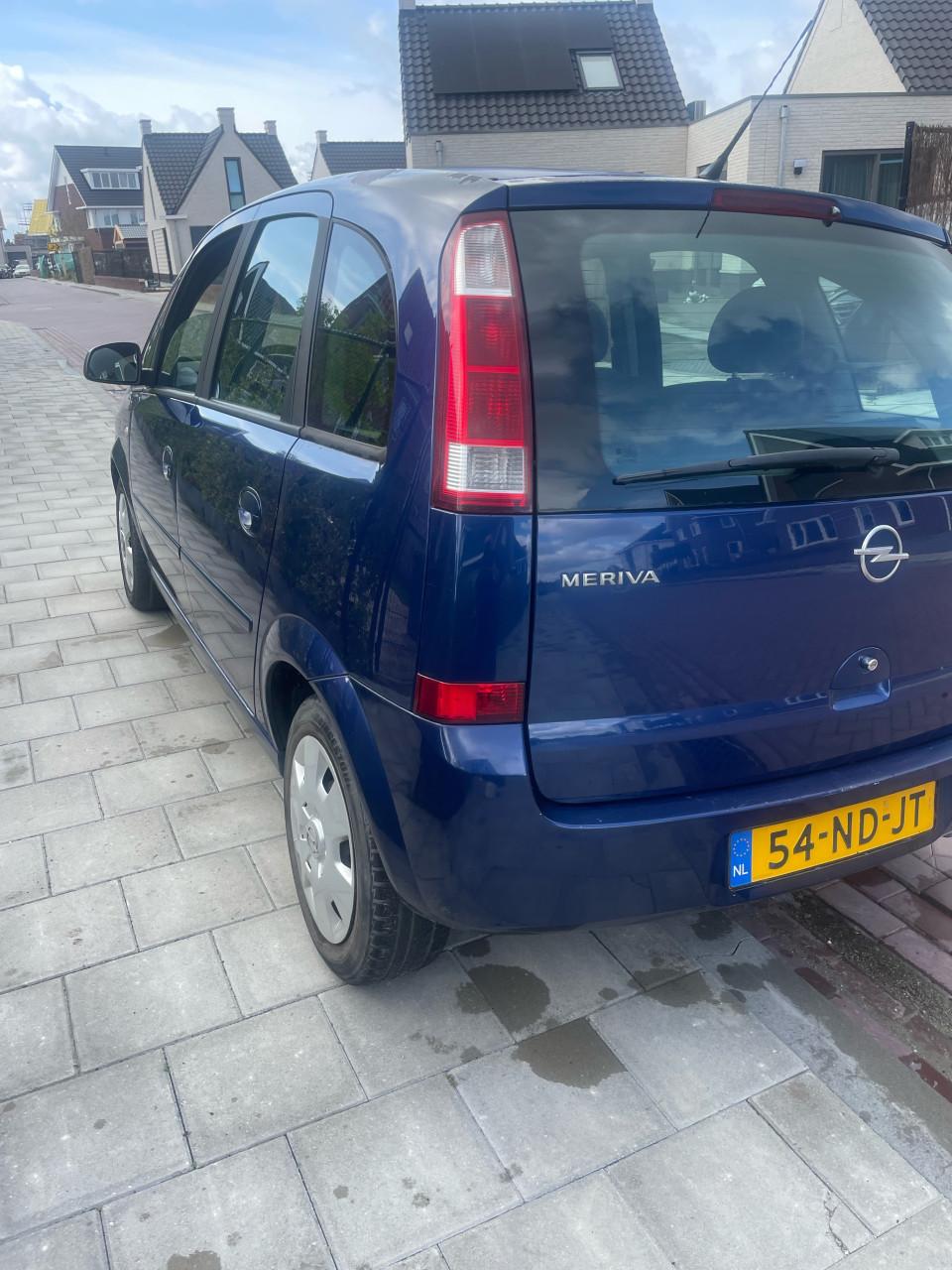 Opel Meriva blauw 2003 224xxx automaat