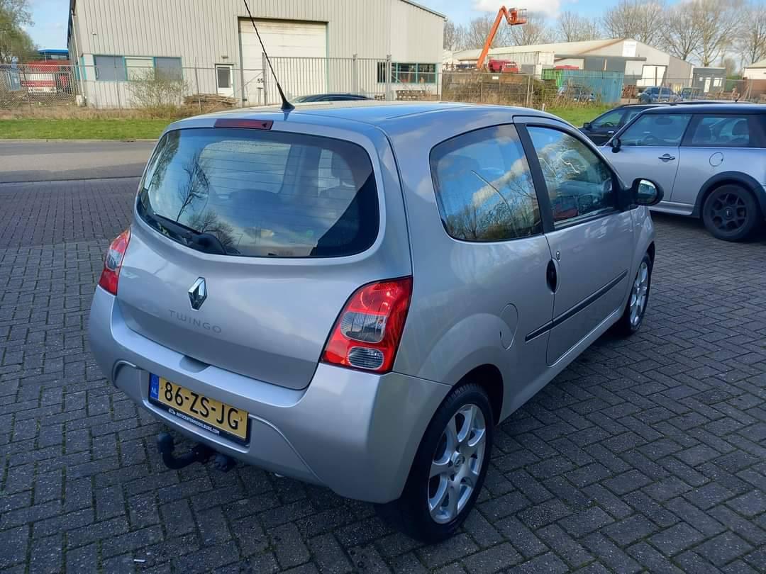 Renault TWINGO 1.2 Dynamic bj:2008 airco lm-velgen i.z.g.st