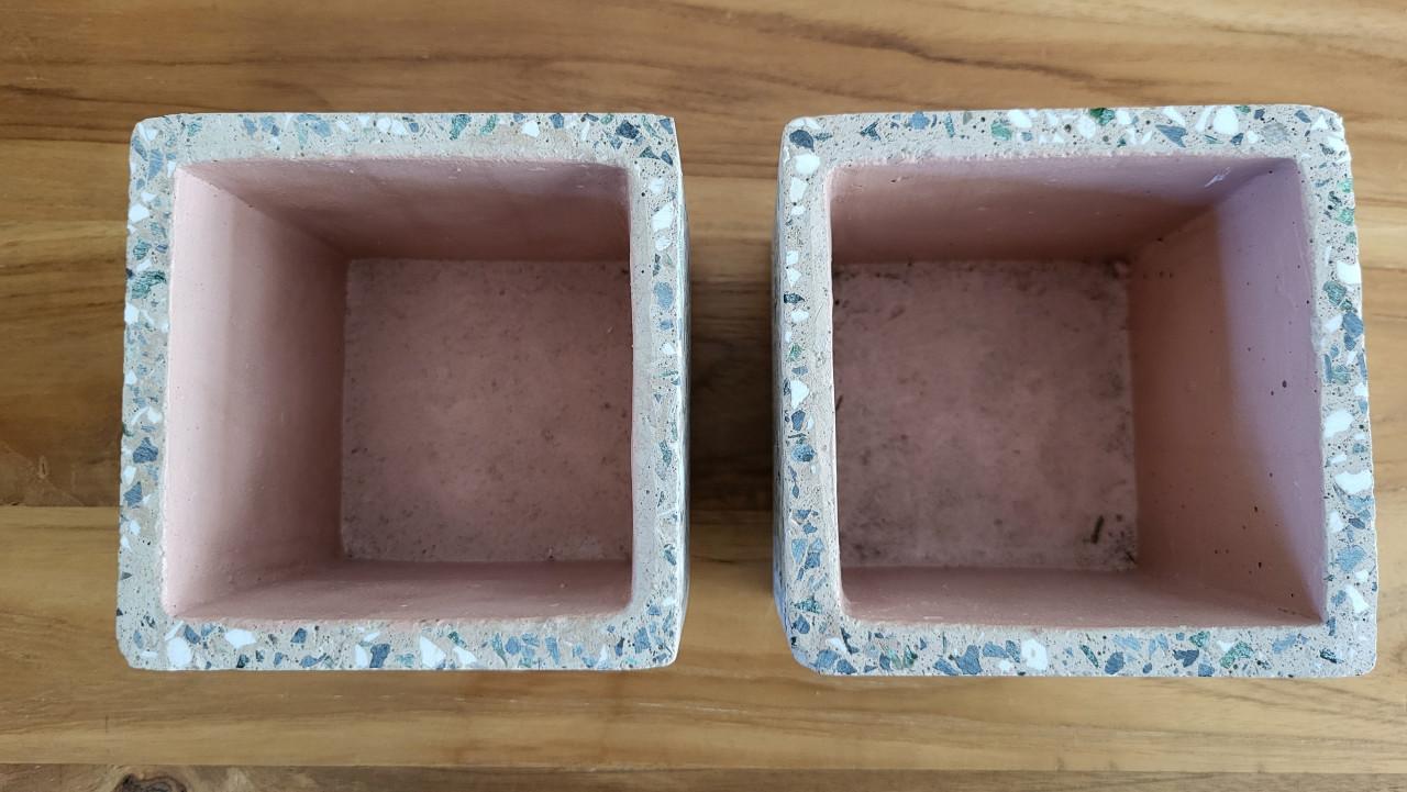 Set v 2 vierkante terrazzo bloempotjes 11 cm