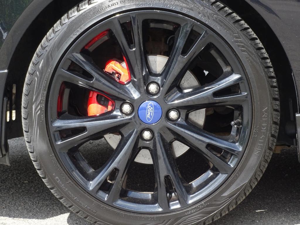 Ford Fiesta 1.0 ecoboost black edition 140pk | bluetooth | 17"