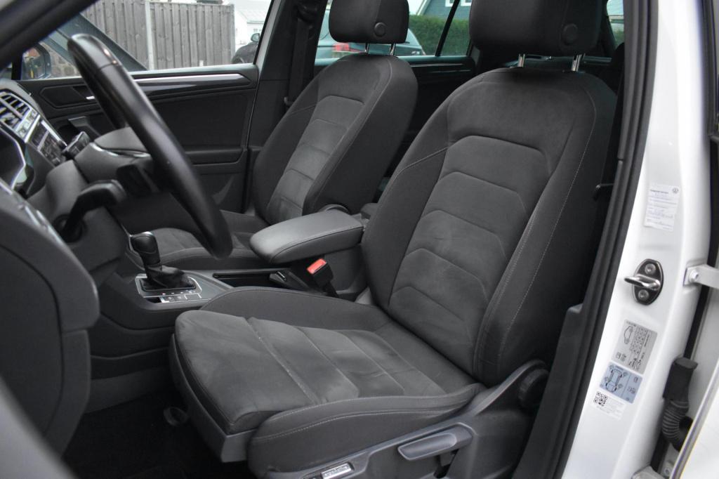 Volkswagen Tiguan 1.5 tsi act r-line | trekhaak | camera | dealer onderhoud