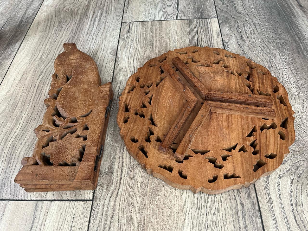 Prachtig aziatisch tafeltje opklapbaar hout bewerkt