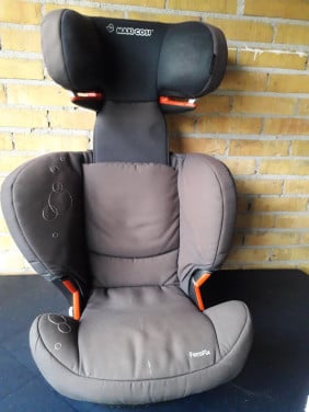Maxicosi autostoel isofix (ferofix t otal black) !2 Stuks!