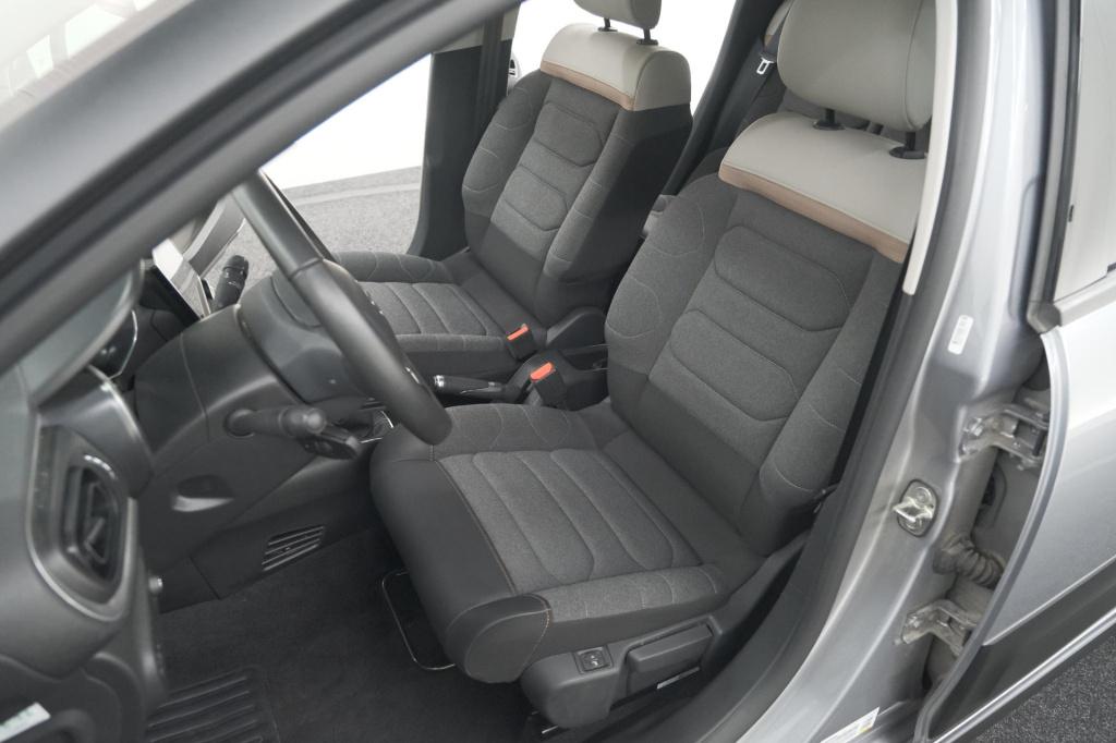 Citroen C3 puretech 83 max | camera | stoelverwarming | navigatie | parkeer