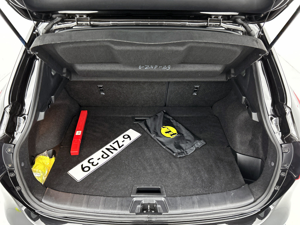 Nissan Qashqai 1.2 connect edition | panoramadak | trekhaak |