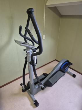 Crosstrainer Infiniti X985