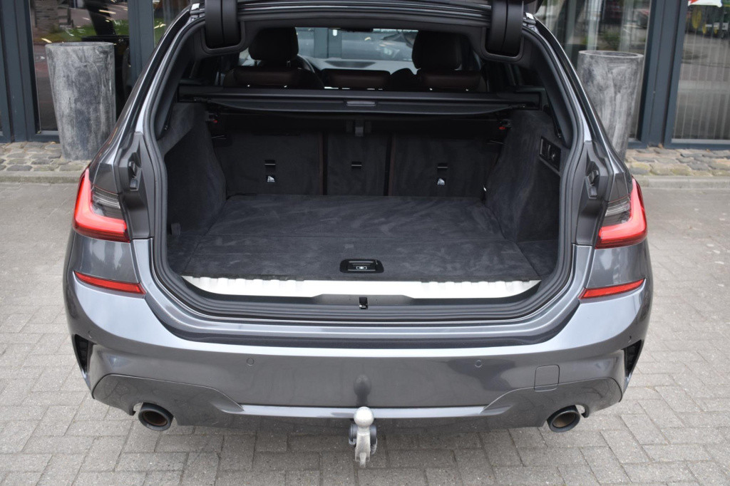 BMW 3-serie touring 320e m-sport | shadow-line | el. wegkl. trekhaak | head