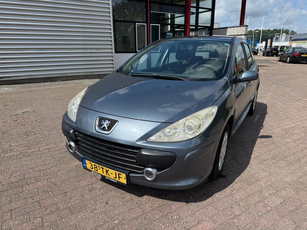 Peugeot 307 bj 2006  1000 euro