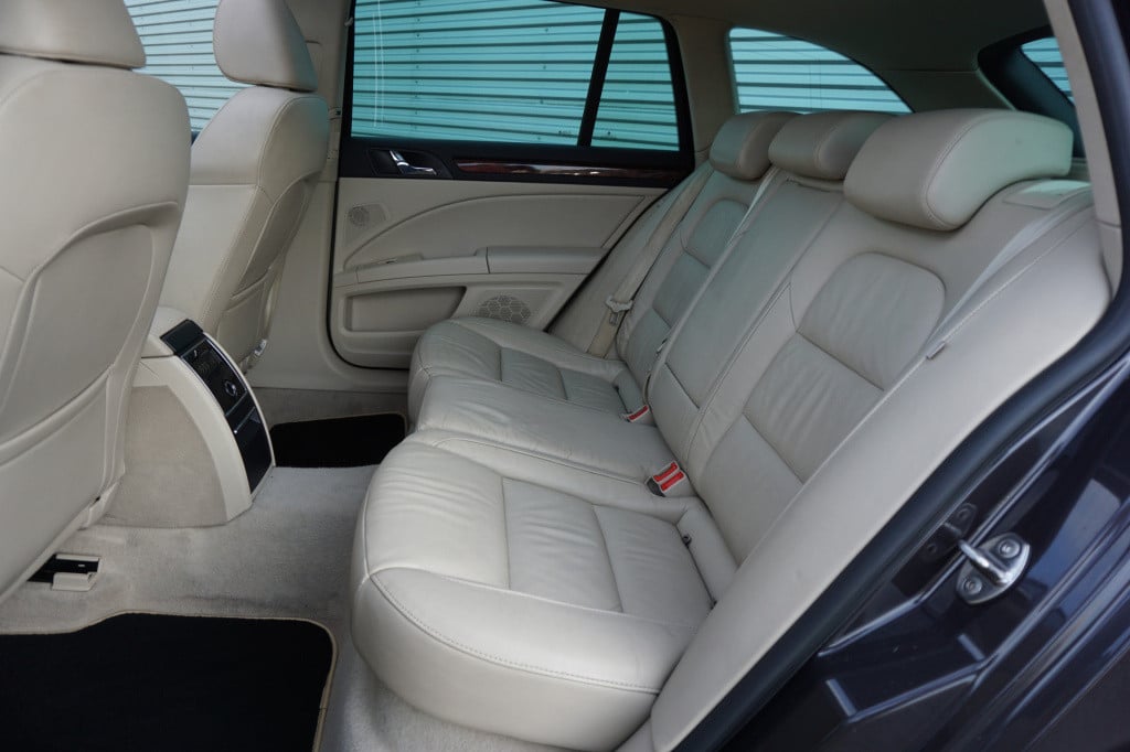 Skoda Superb combi 3.6 fsi elegance 4x4 business line automaat - climate / 