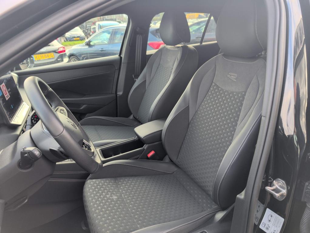 Volkswagen T-roc 1.5 etsi 110 kw r-line | trekhaak