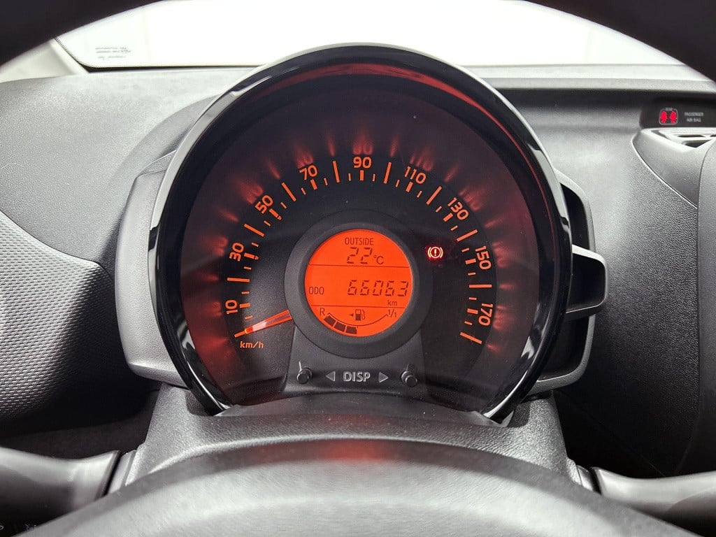 Toyota Aygo 1.0 vvt-i x-fun | airco | bluetooth