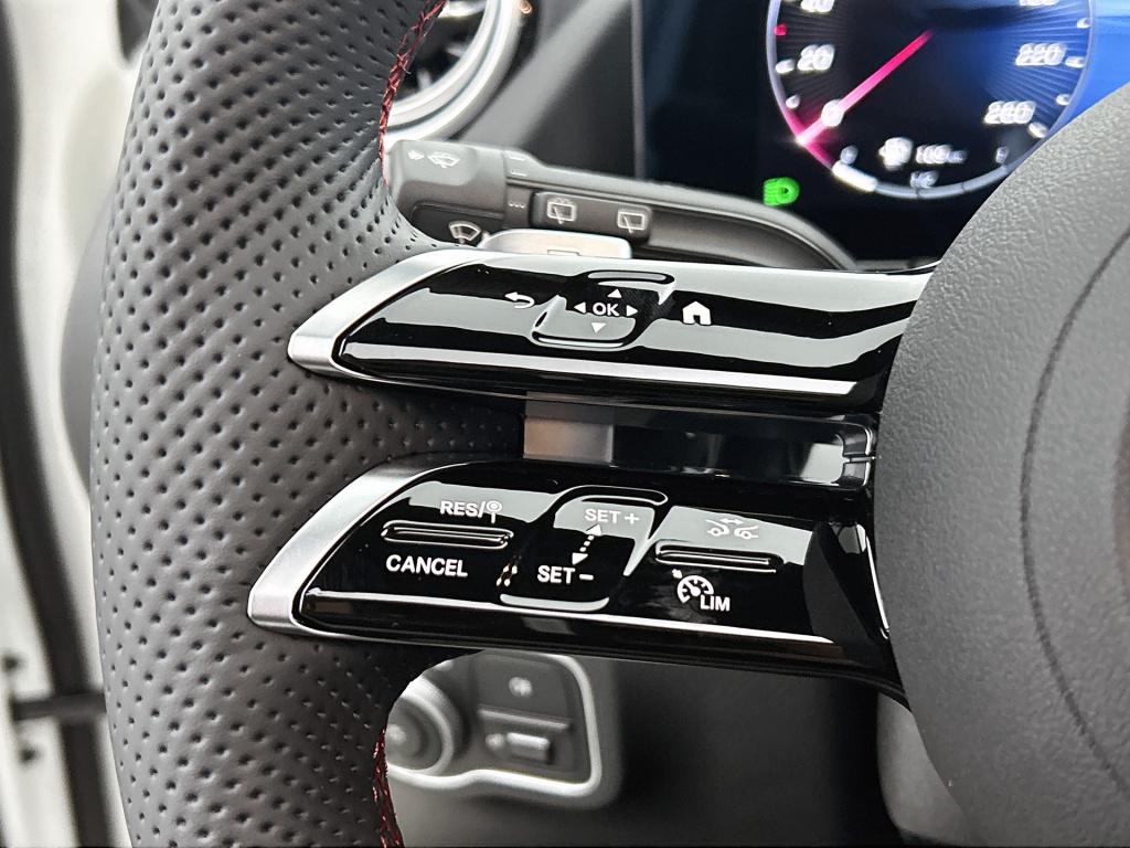 Mercedes-Benz Gla-klasse 180 business solution amg | premium plus pakket | 