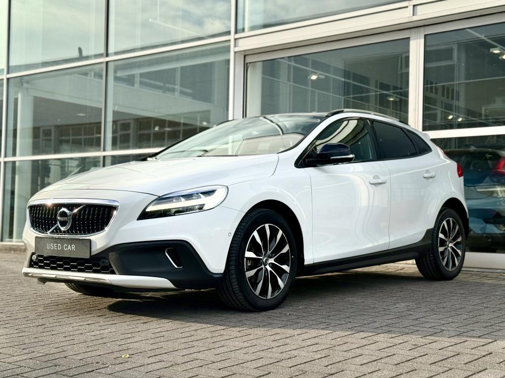 Volvo V40 cross country t3 153pk aut6 polar+ luxury| panodak| camera| leder