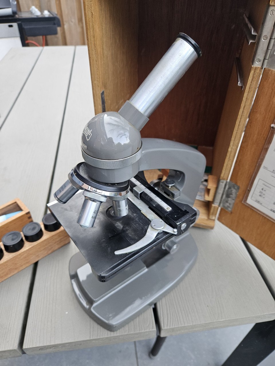 Prachtig Jaren 70 Olympus Tokyo Microscoop incl accessoires in houten kist