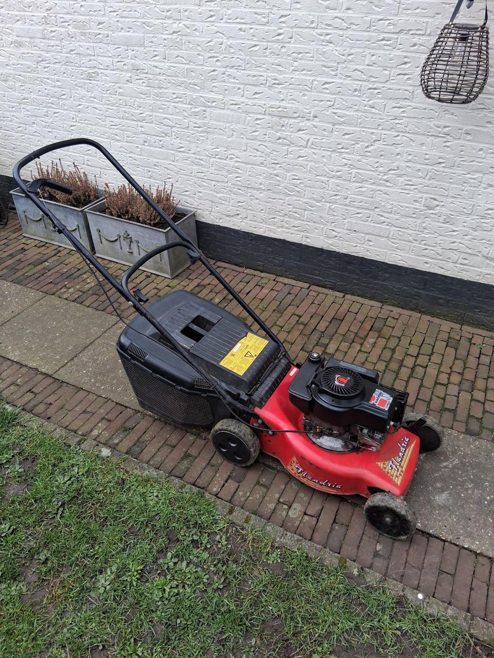 Grasmaaier Benzine Flandria