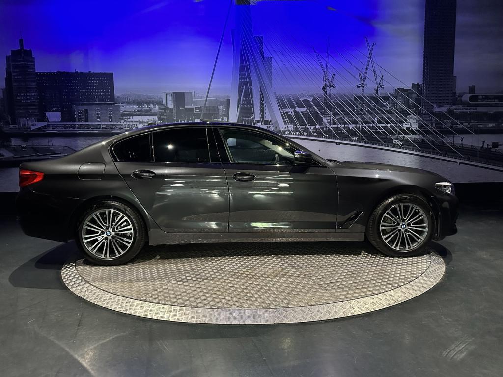 BMW 5 Serie 530e iperformance high executive *schuifdak*harmankardon*