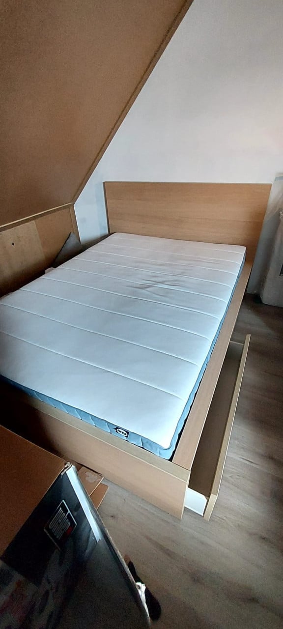 Ikea MALM Bed met 4 bedlades incl. lattebodem en matras