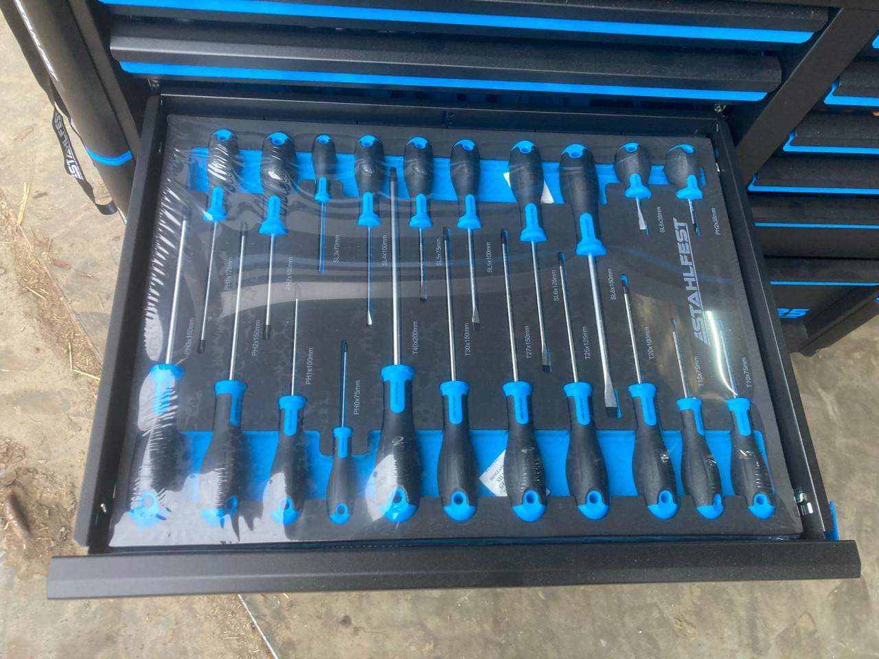 Gevulde gereedschapswagen Stahlfest