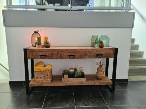 Sidetable/Dressoir  Mango hout