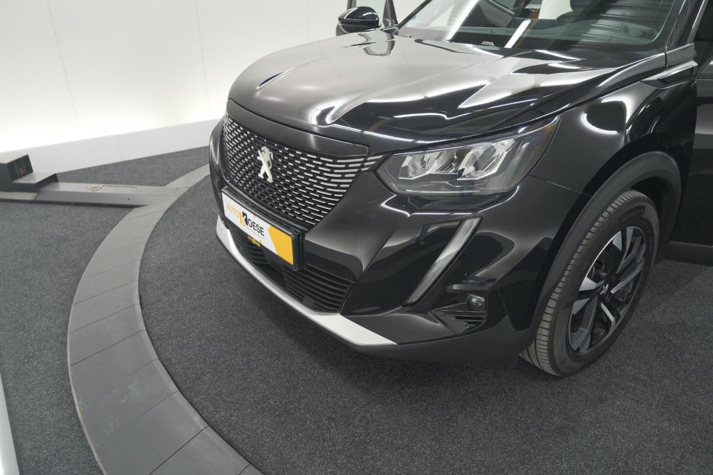 Peugeot 2008 puretech 102 allure pack | camera | apple carplay | parkeersen