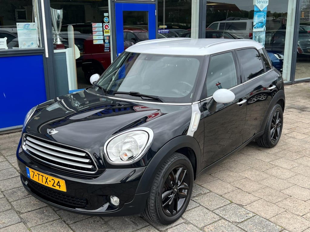 Mini Countryman mini 1.6 cooper pepper colour line black div. extra's