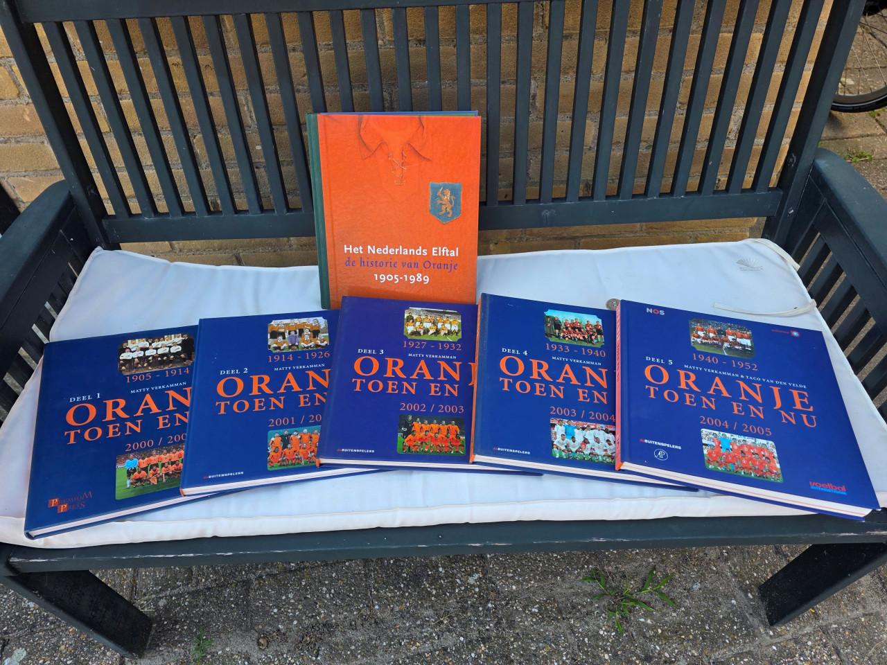 Unieke serie boeken en shirts Nederlands Elftal