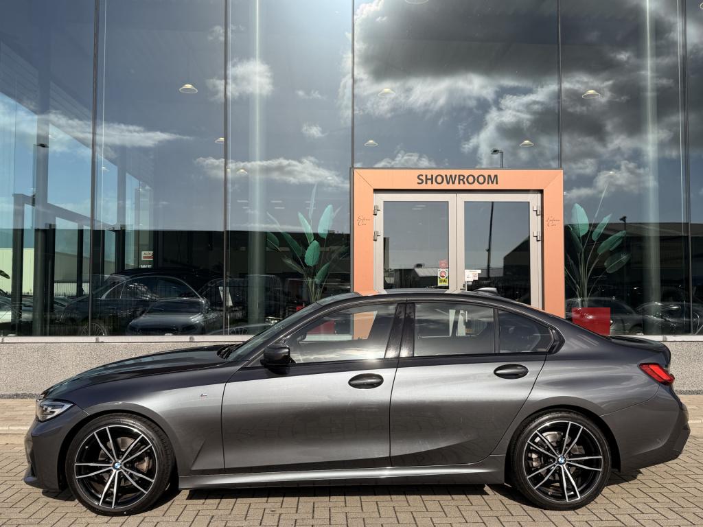 BMW 3-serie 320i m-sport | cruise | m zetels | apple carplay | navi | sfeer