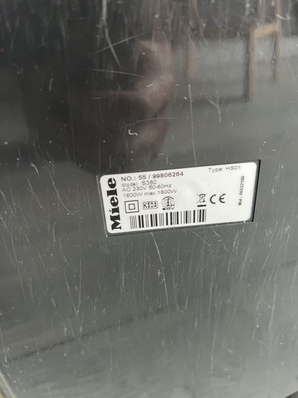 Miele Stofzuiger 1800W nauwelijks gebruikt nieuwprijs €250,-