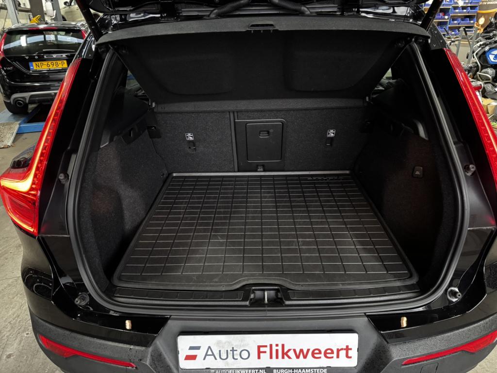 Volvo XC40 1.5 t4 recharge r-design