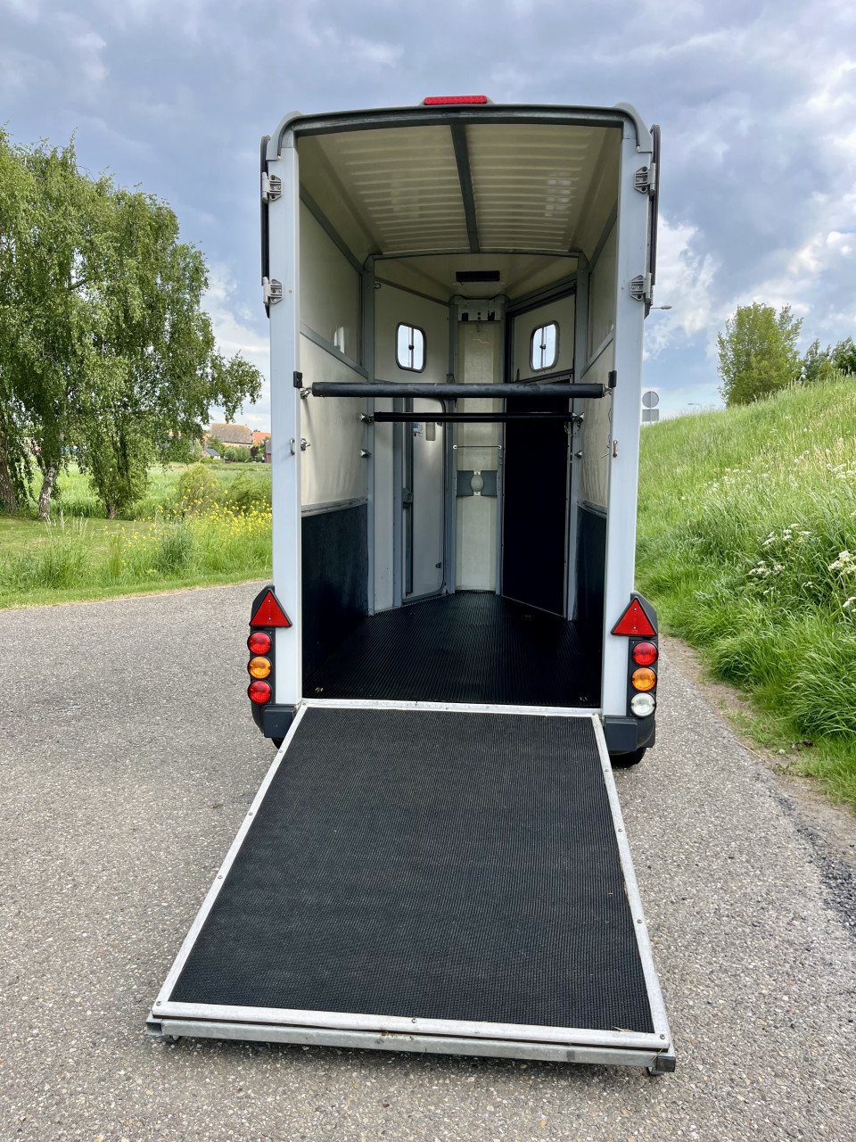 1,5 paards Ifor HB403 met voorlosklep bouwjaar 2015
