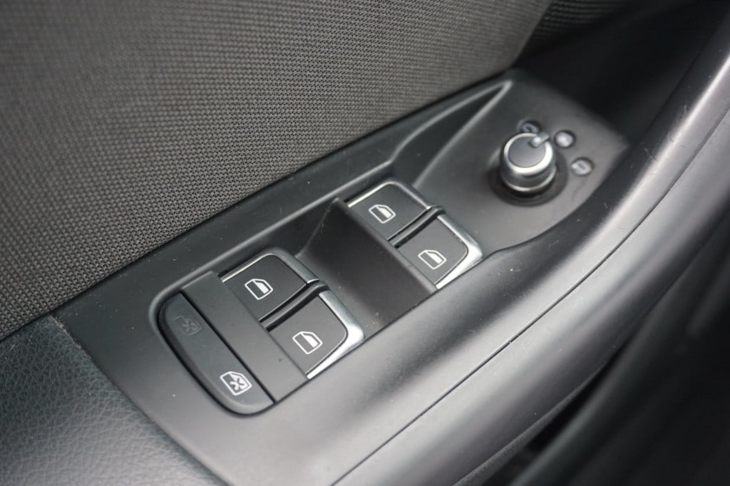 Audi Q3 1.4 tfsi cod adrenalin automaat - climate / navi / cruise / parkeer
