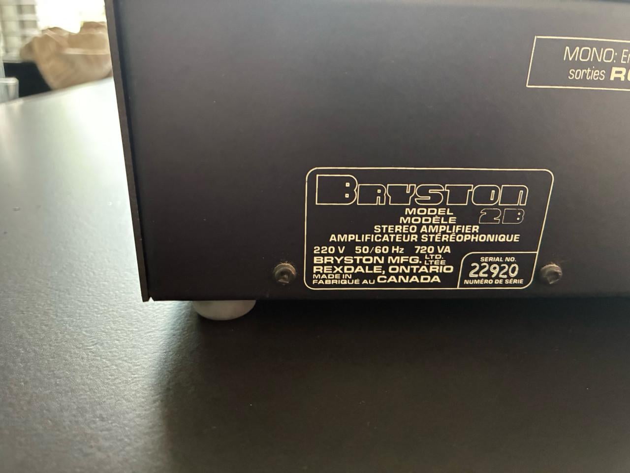 Bryston 0.5B voorversterker & 2B eindversterker set