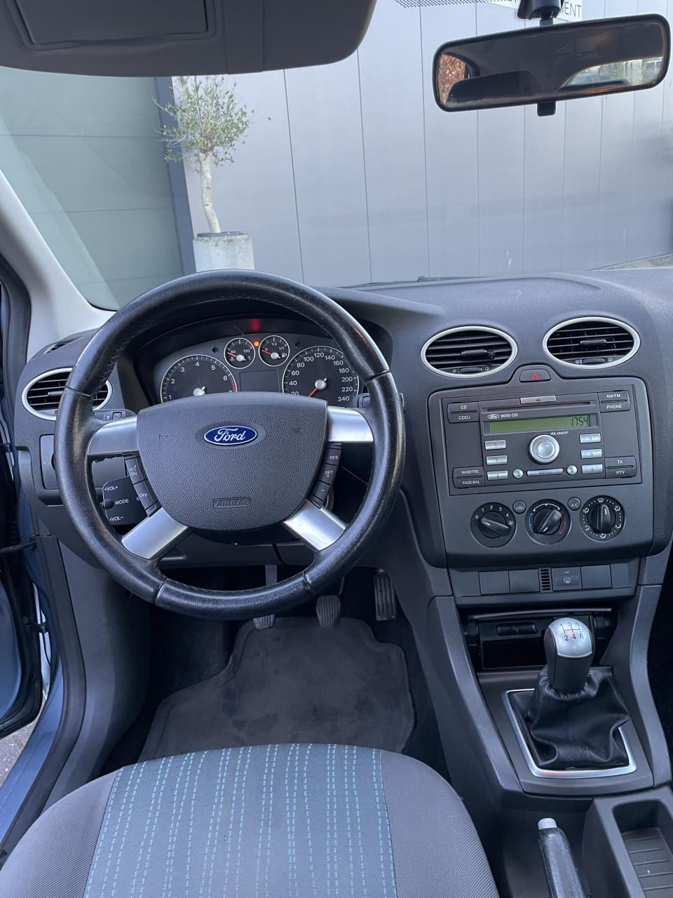 Ford Focus 1.4 59KW 5D 2005 Blauw | NAP