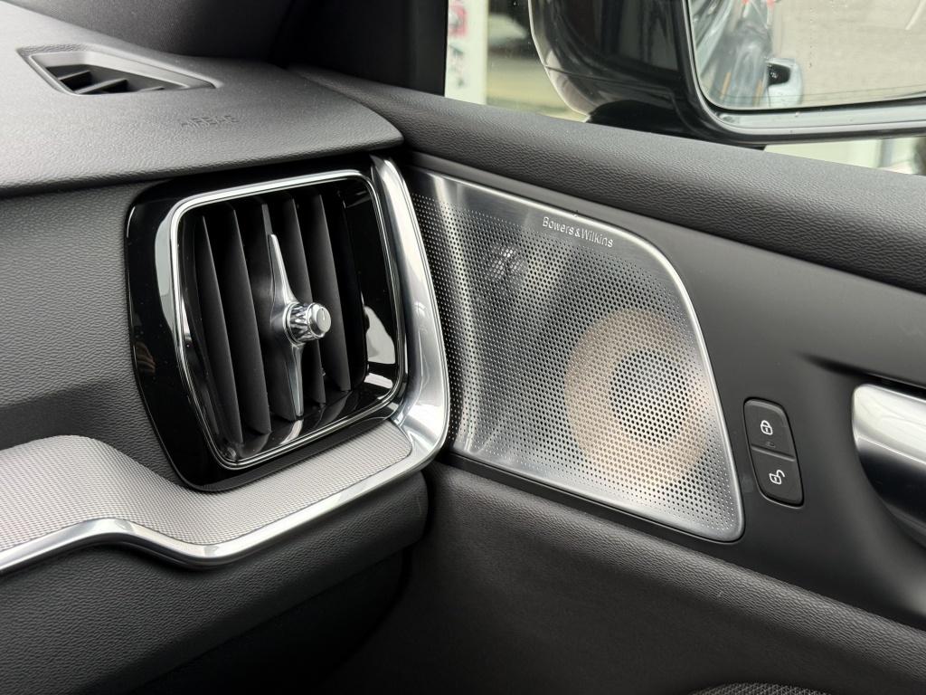 Volvo V60 t6 340pk recharge r-design| panodak| b&w sound| adap.cruise| tre