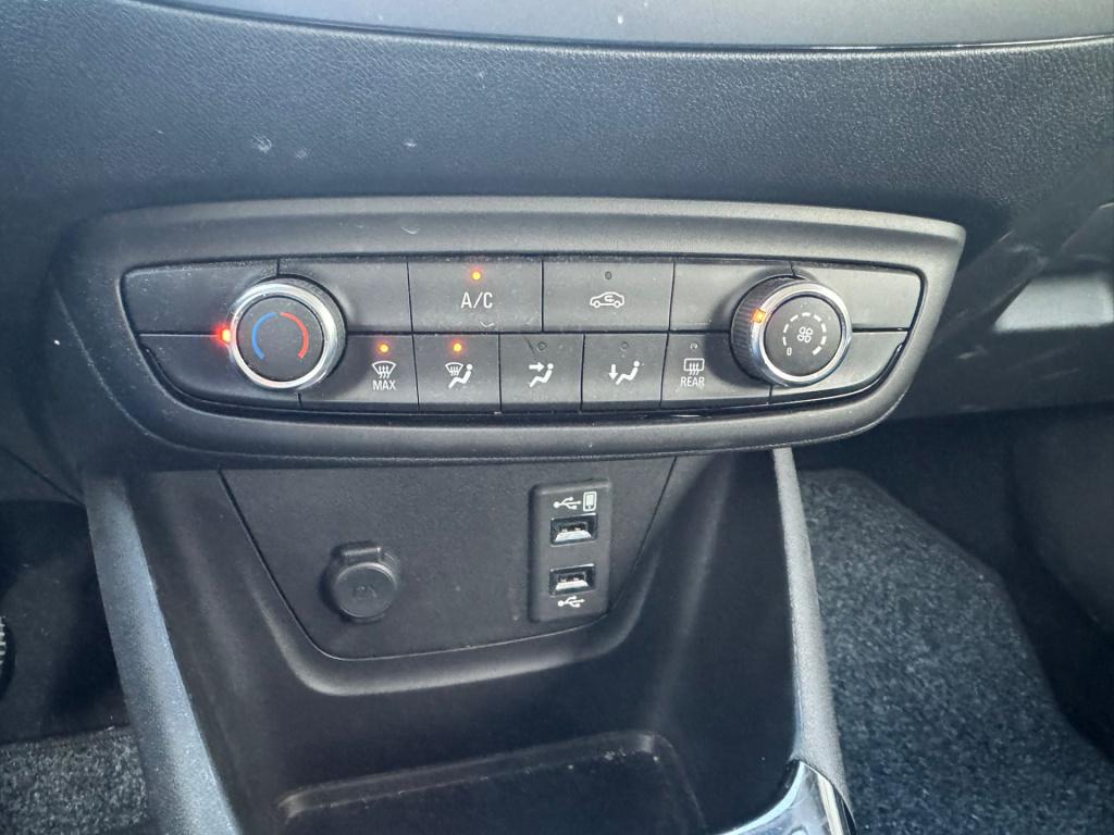 Opel Crossland X 1.2 turbo online edition