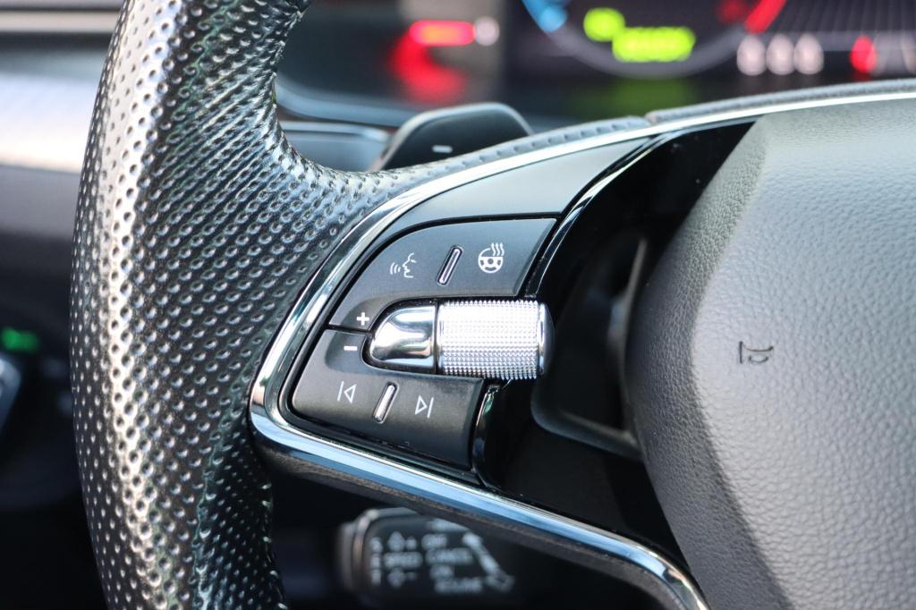 Skoda Superb combi 1.4 tsi iv sportline business 218pk dsg6 | memory | trek