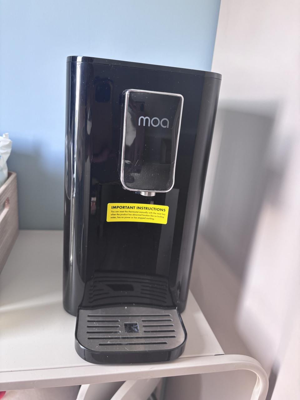 Heetwater dispenser