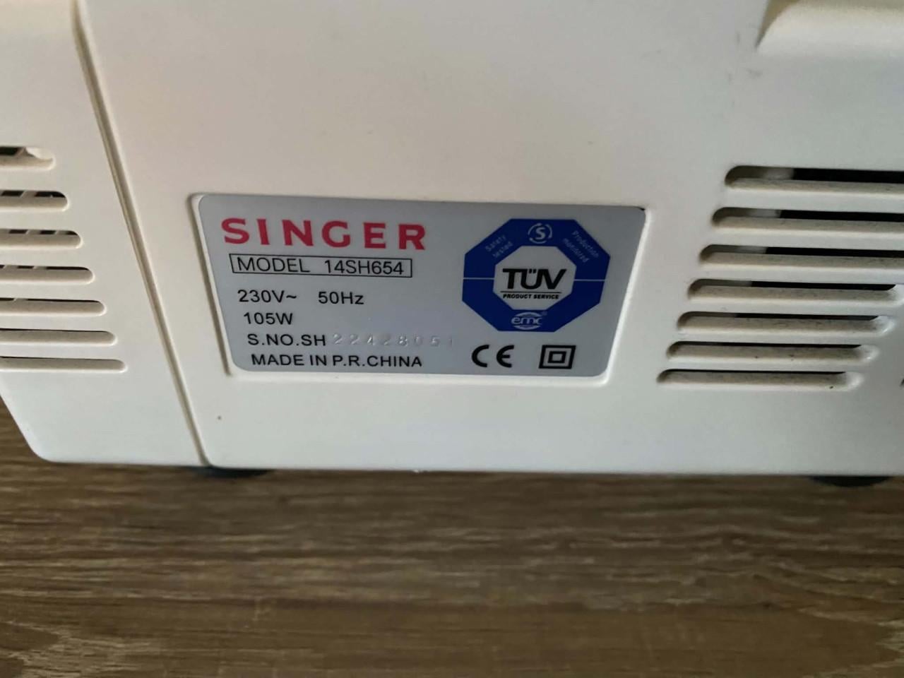 Overlockmachine Singer model 14SH654