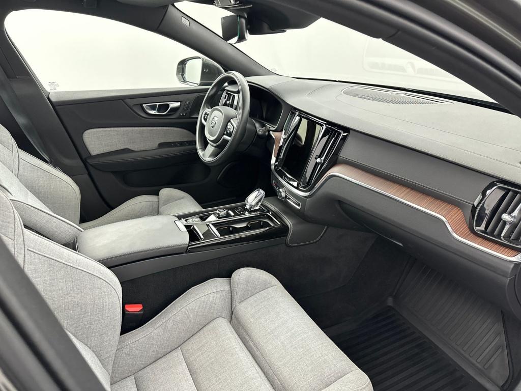 Volvo V60 t6 340pk recharge inscription| pano| 360camera| adap.cruise| tre
