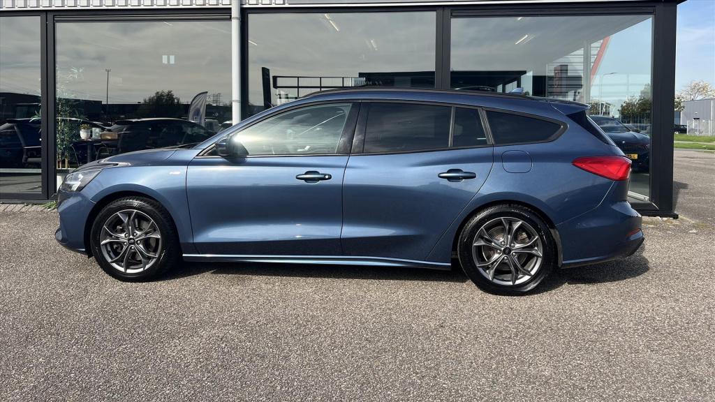 Ford Focus 1.0 ecoboost 125pk st line , trekhaak , carplay , climate contro