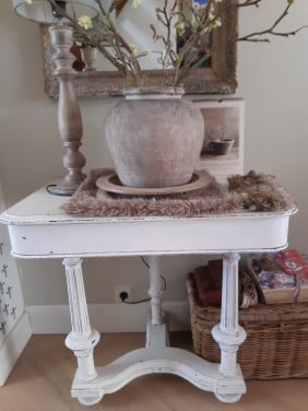 Haltafel 80cm breed en 73 hoog geen koeriersdiensten