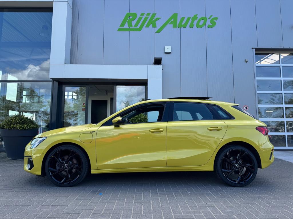 Audi A3 sportback 40 tfsie s-edition * pano * matrix * keyless * head-up