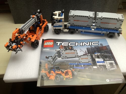 Lego Technic nr.42062 container overslag. Compleet in doos.