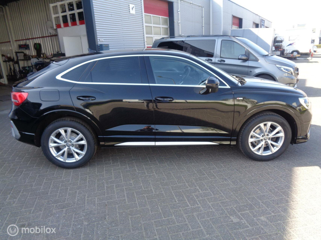 Audi Q3 35 tfsi sportback business/s-line/automaat/ecc/stoelverw/pdc/lm vel