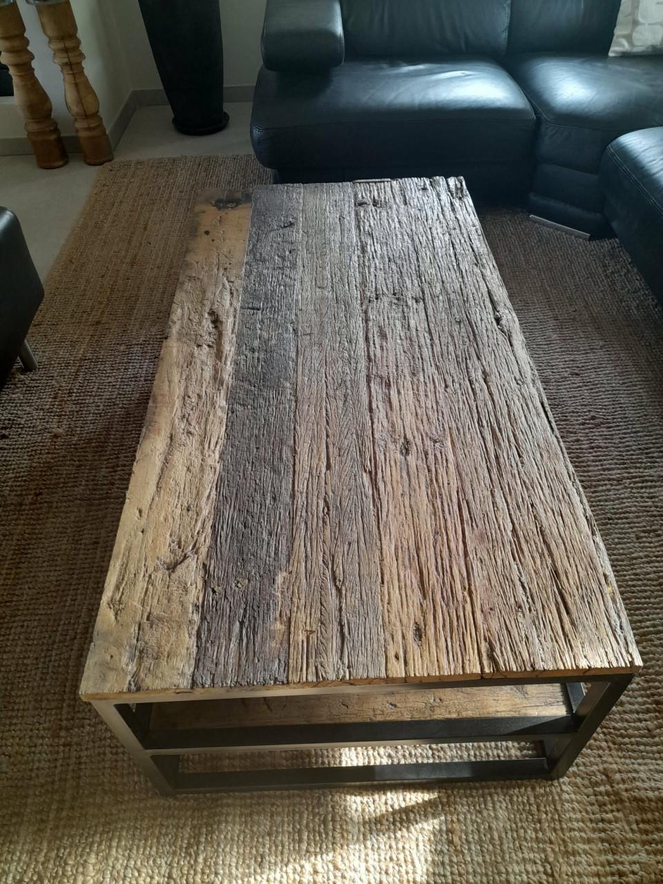Nieuwe salontafel in staal en driftwood in verpakking